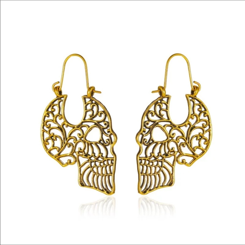 Skull earrings